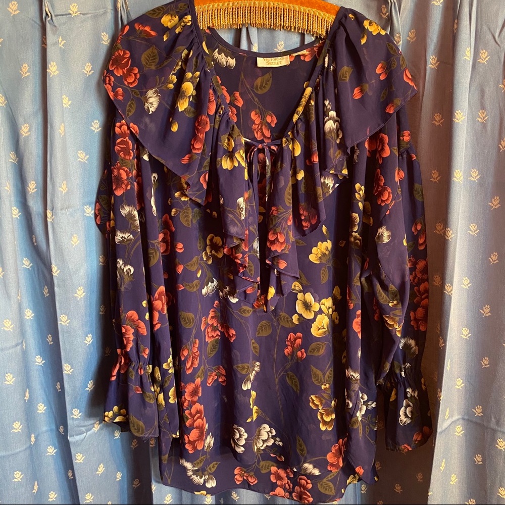 Vintage Victoria’s Secret 80s 90s sheer ruffle top